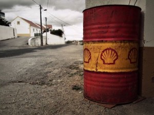 royal-dutch-shell-oil-barrel