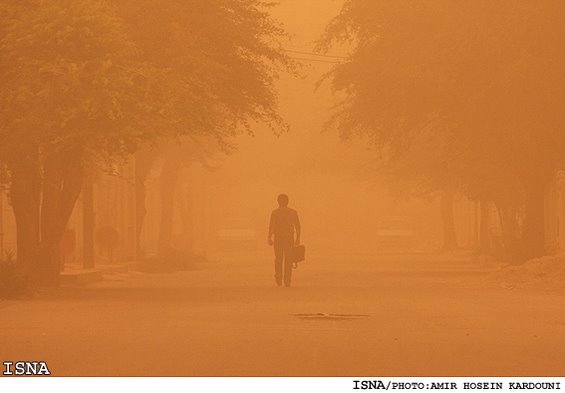 A severe dust storm in the city of Ahvaz in southwestern Iran has brought life to a halt causing schools and offices to close. The storm has also affected some of the other cities in the province of Khouzestan.