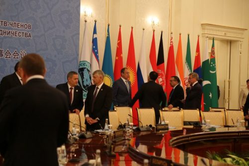 Iran's FM Zarif attends SCO summit.16
