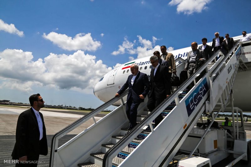 Zarif arrives in Cuba (5)