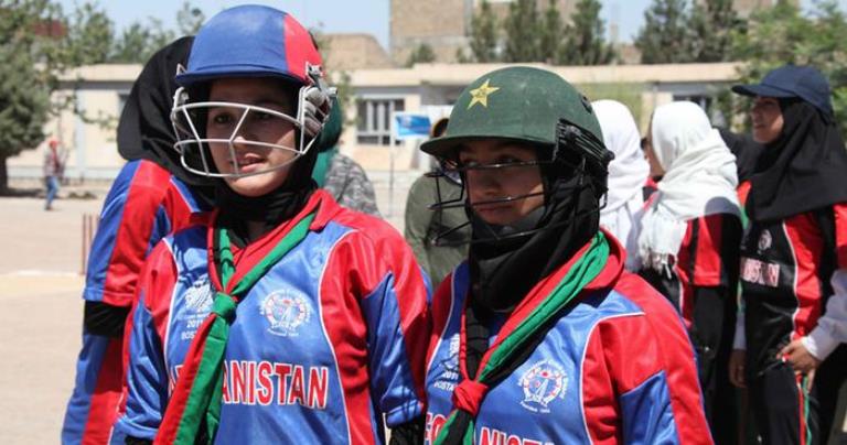 Photos:the First Women's Cricket Tournament In Herat, Afghanistan