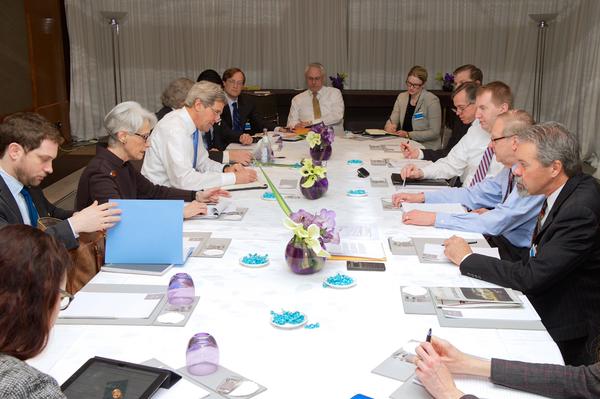 US negotiating team holds meeting after negotiating with Iranian counterparts on Feb 22, 2015.