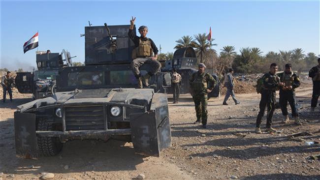 Iraqi forces re-group during a military operation in Diyala Province on Jan 24, 2015. ©AFP