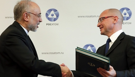 Sergei Kiriyenko (R), head of the Russian state nuclear monopoly Rosatom, and head of Iran's Atomic Energy Organisation Ali Akbar Salehi shakes hands during a signing ceremony in Moscow, November 11, 2014. REUTERS/Maxim Shemetov.  Read more: http://www.al-monitor.com/pulse/originals/2015/02/us-iran-energy-chiefs-join-nuclear-talks.html?utm_source=dlvr.it&utm_medium=twitter#ixzz3SSWMy9CR