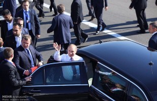 Putin arrives in Iran