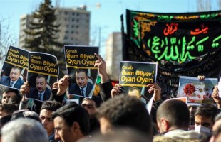 Ppl of Tabriz protest at Azerbaijan's crackdown on Shia Muslims