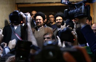Seyed Hassan Khomeini registers for Assembly elections
