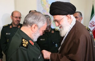 Supreme Leader awards 'Medal of Conquer' to captors of US sailors