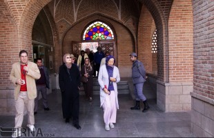 Foreign tourists visiting Kabood Mosque, Azarbaijan Museum in Tabriz (9)