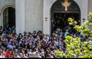 Iran Armenians mark 101st anniversary of Armenian Genocide