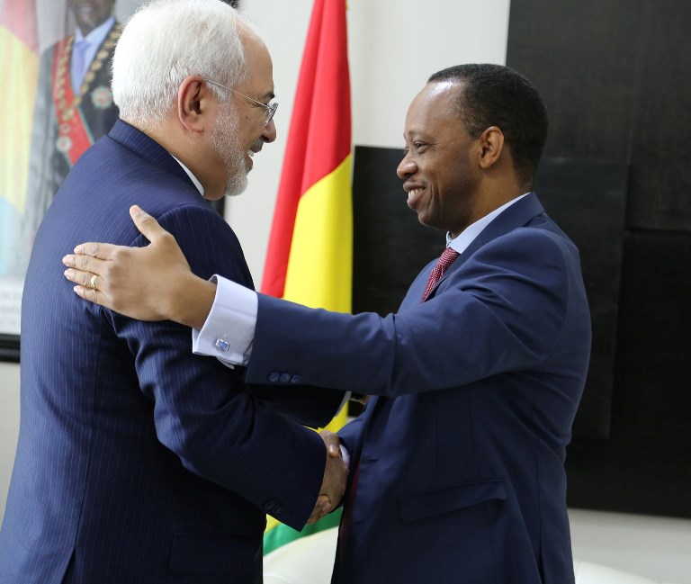 Foreign Minister Mohammad Javad Zarif conferred with Prime Minister of Guinea Conakry Mamady Youla on Wednesday.