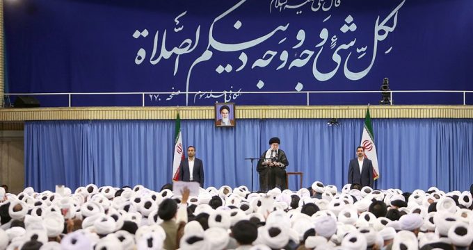 SL receives prayers leaders of Tehran mosques