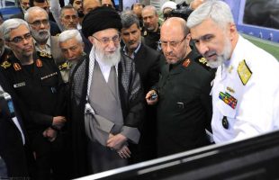Supreme Leader visits Defense Ministry Achievements Expo