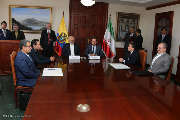 Zarif, Ecuadorian counterpart talk bilateral ties (8)