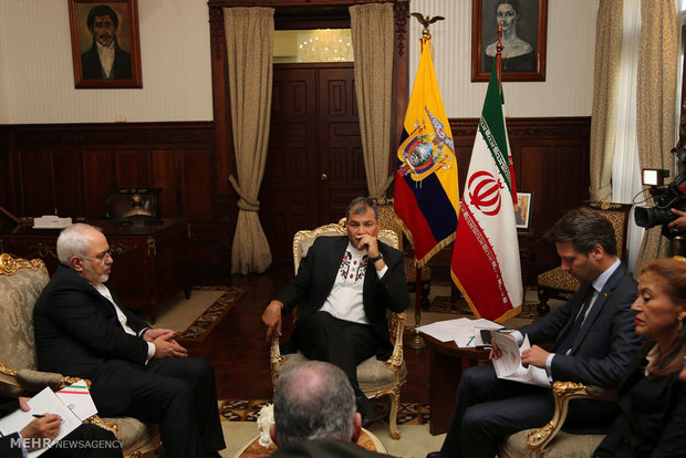 Zarif, Ecuadorian president meet (12)