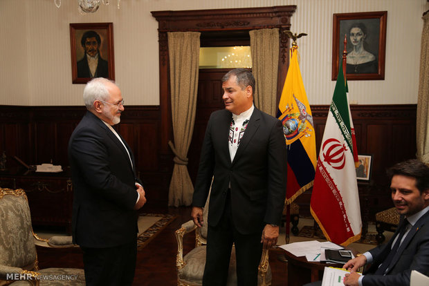 Zarif, Ecuadorian president meet (17)