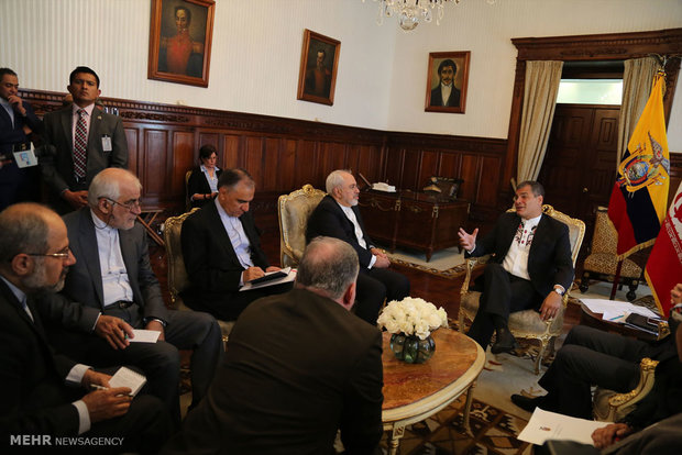 Zarif, Ecuadorian president meet (6)