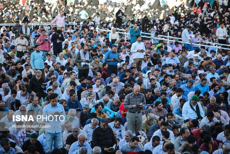 Photos: Iranians mark Arafat Day