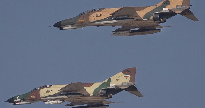 Iranian air force kicks off war game in central province