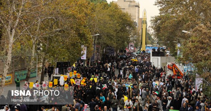 Iranian people mark day of fight against global arrogance