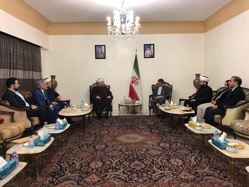 Lebanese Sunni figures confer with Iran ambassador