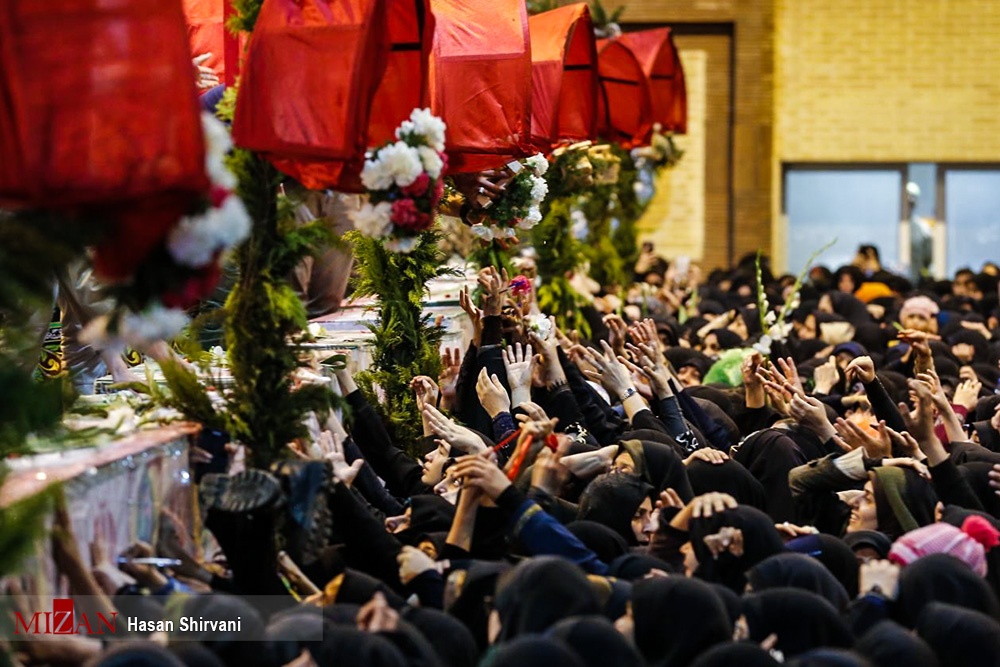 Photos: Iranians bid farewell to martyred IRGC personnel