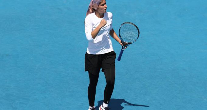 iranian woman tennisor