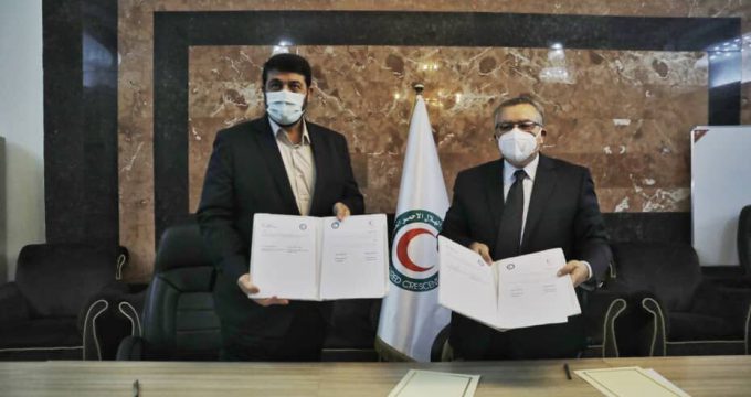 Iranian and Iraqi Red Crescent Societies inked an MoU with emphasis on good neighborliness and in line with developing joint humanitarian cooperation.