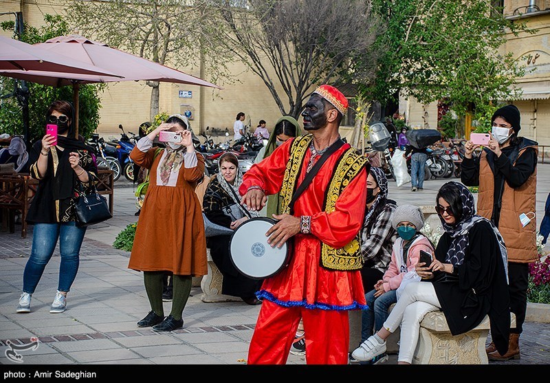 Amou Nowruz, Haji Firooz Herald Spring in Iran
