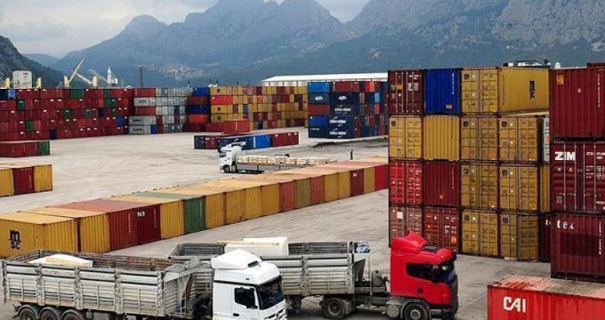 Iran’s foreign trade value hits about $10bn in 11th month