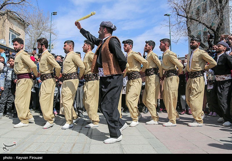 Iranian Daf Players Welcome Nowruz in Sanandaj