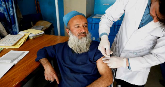 All Afghan citizens in Iran vaccinated: Iranian health minister