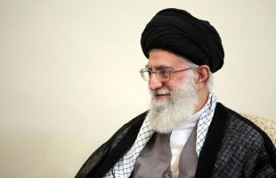 Ayatollah Khamenei makes donation to help free inmates