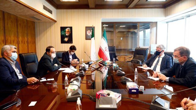 Iran, Hungary to develop scientific co-op Society