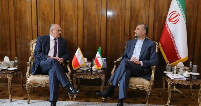 FM calls for strengthening Iran, Poland mutual ties