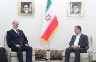 Iranian, Tajik officials meet in northeast Iran