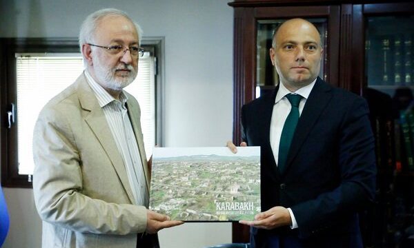 Iran, Azerbaijan national libraries to boost coop.