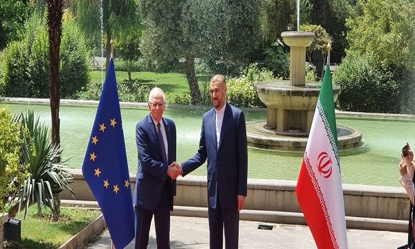 Iranian FM meets EU's Borrell in Tehran