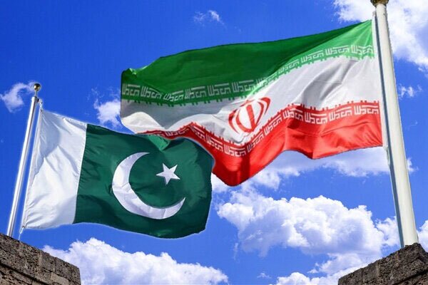 Iran, Pakistan sign MoU to expand trade ties