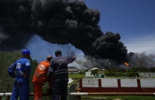 Iran sends technical team to help in Cuba oil tank fire