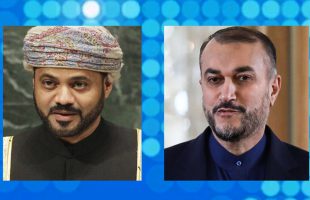 Iran, Oman FMs stress continued consultations in phone call