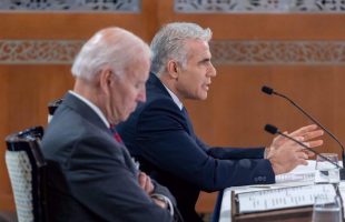 US ‘rejects request for Lapid-Biden call’ as Israel makes last-minute attempts to kill JCPOA revival talks