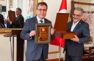 Turkish scholar Ali Temizel decorated with Iran’s Shahriar Medal