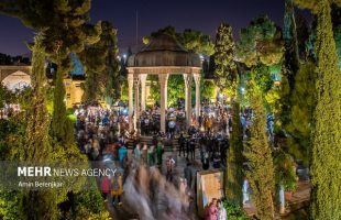 Iranians mark Hafez Day at his tomb in Shiraz