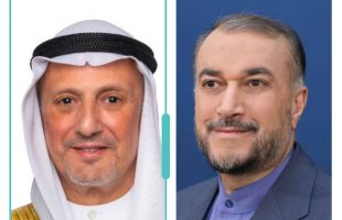 Iranian, Kuwaiti FMs discuss bilateral ties over phone