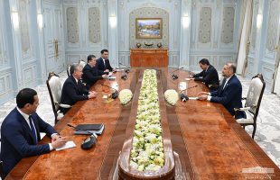 Iran FM meets with Azeri counterpart, Uzbek president