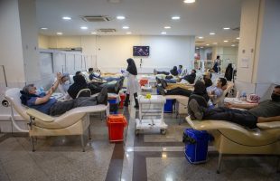 More than 1.7m Iranians donate blood in 9 months