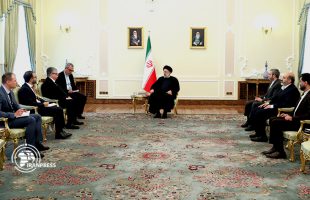 Raisi calls for strategic economic cooperation between Iran, Russia