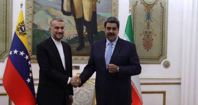 Iran, Venezuela vow closer cooperation to thwart foreign pressures