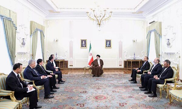Tehran, Tashkent should improve ties considering capacities